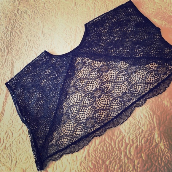 V I C T O R I A S S E C R E T : Lace Crop Top - Picture 6 of 8